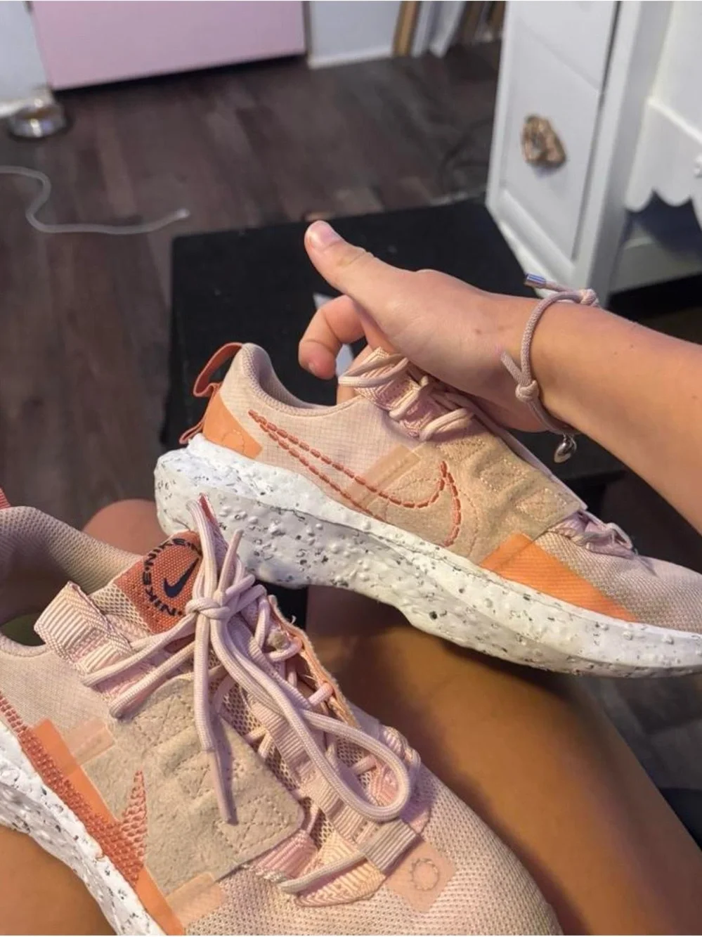 Nike Women's Peach and Coral Athletic Sneakers
